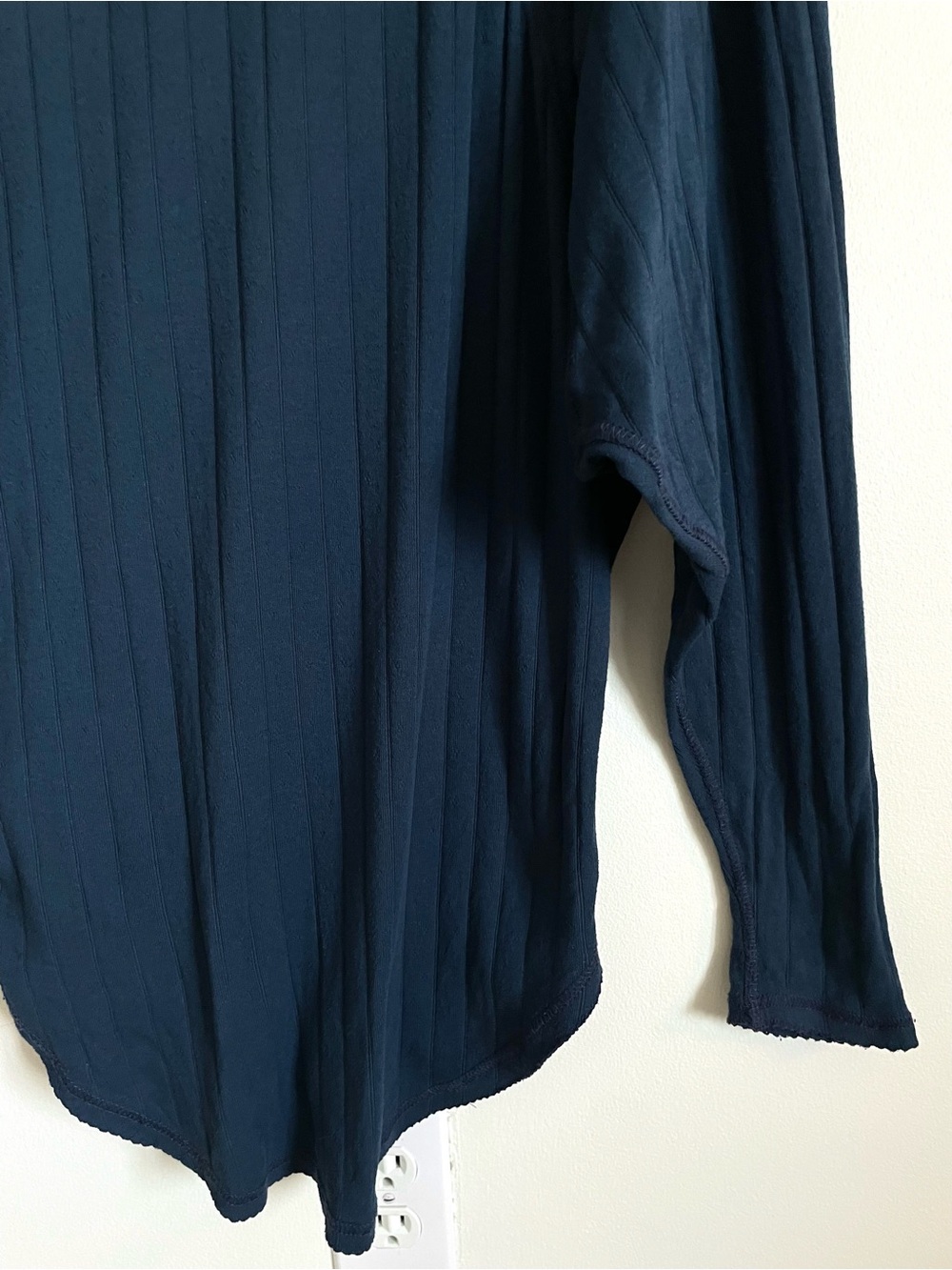 Free People Intimately Coffee Chat Pullover V-Neck Oversize in Blue XS NWT - Picture 9 of 15